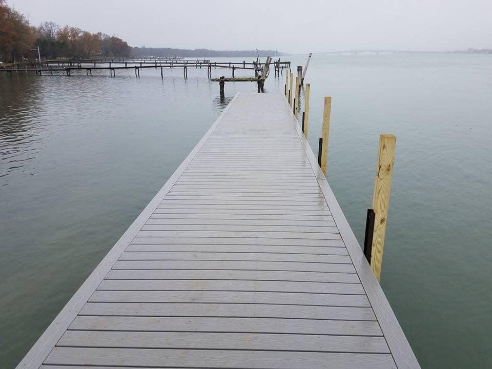 COMPOSITE DECKING (3)