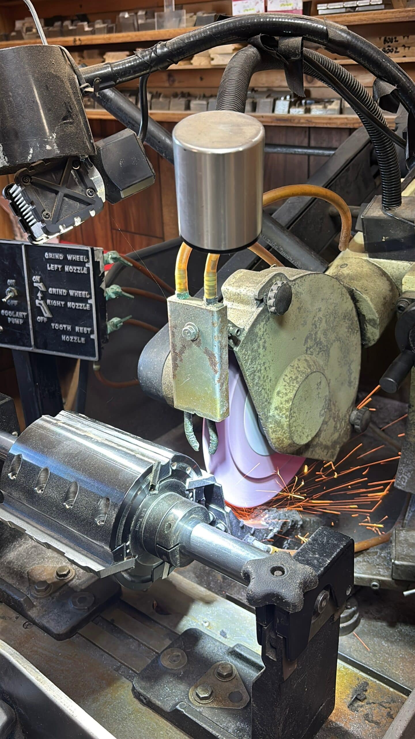 MOULDING MACHINE CUSTOM KNIFE (1)